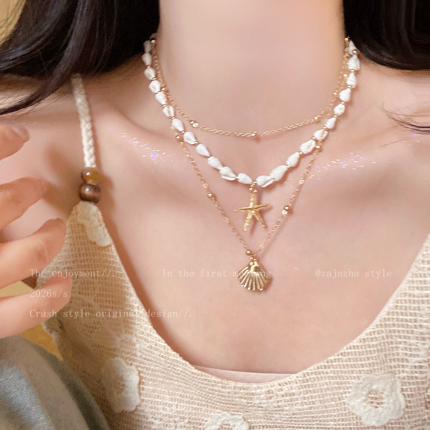 Wholesale Stylish Multi-Layer Shell Necklace Gold Alloy Clavicle Chain Resort Jewelry