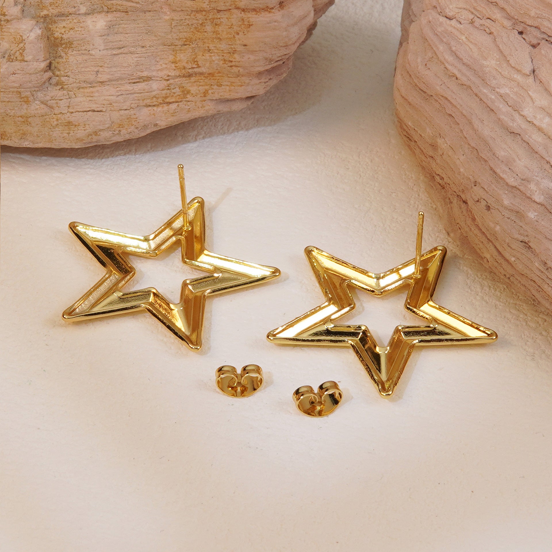 Wholesale  hollow stars  earrings stainless steel smooth five-pointed star earrings
