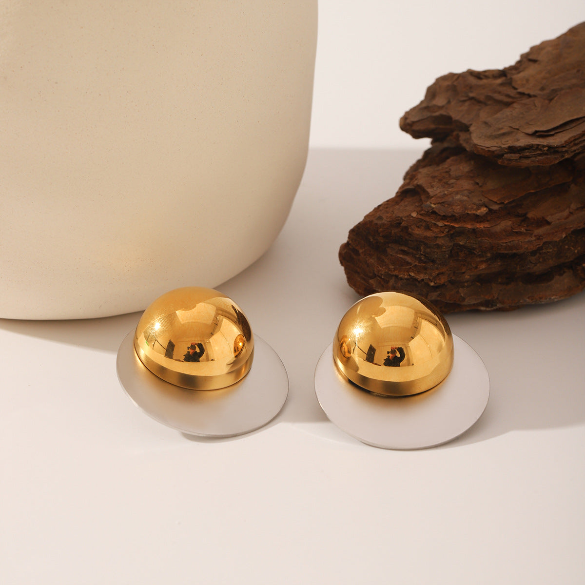 Wholesale Stainless Steel Semi-circular Stitching Round Earrings