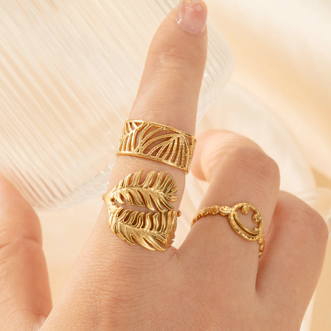 Wholesale  metallic  leaves smiley face  simple style opening adjustable titanium steel ring