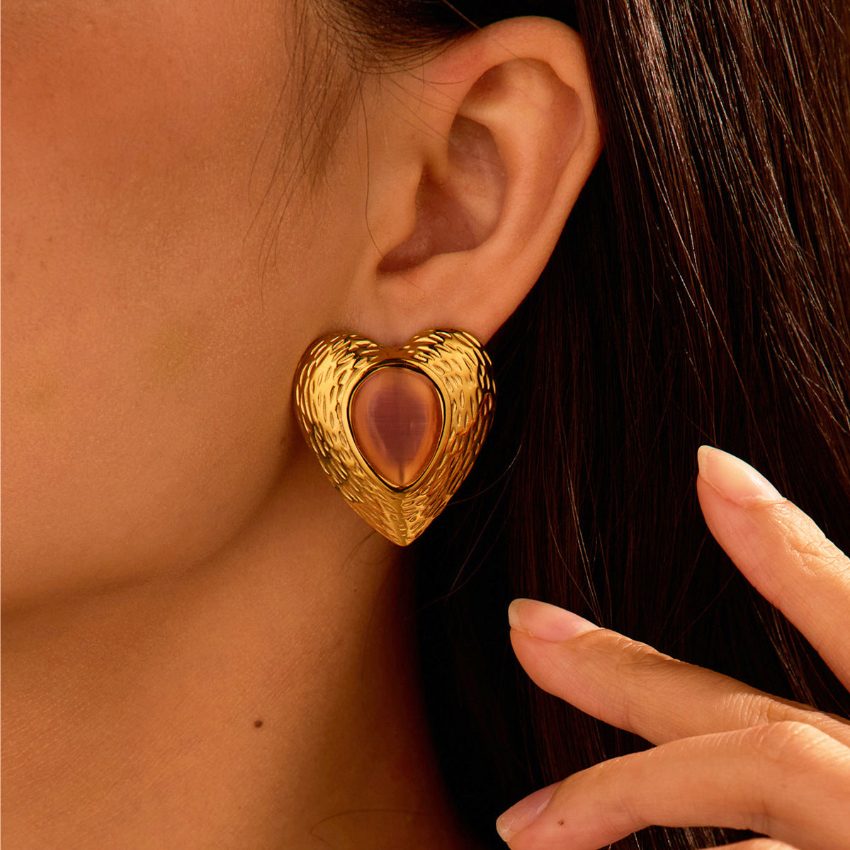 Wholesale Stainless Steel Earrings Love-Shaped Cat's Eye Earrings