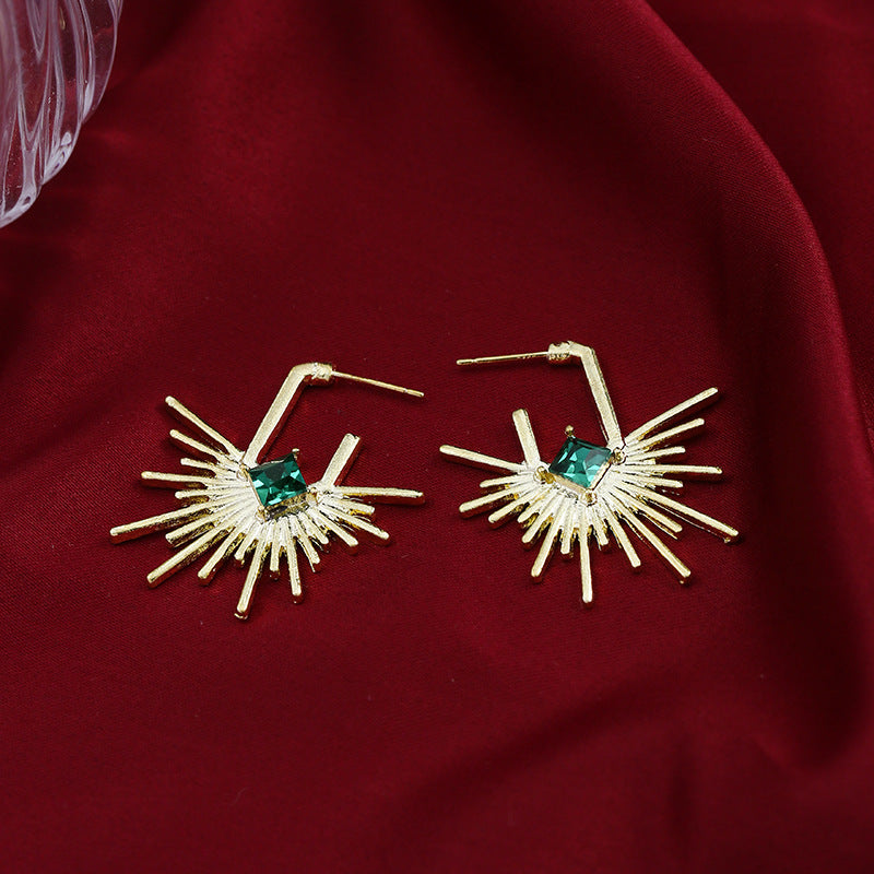 Wholesale Stylish Alloy Sun Earrings,  European American Design,  Hollow Out Inlaid,  Fashion Jewelry Accessory for Women