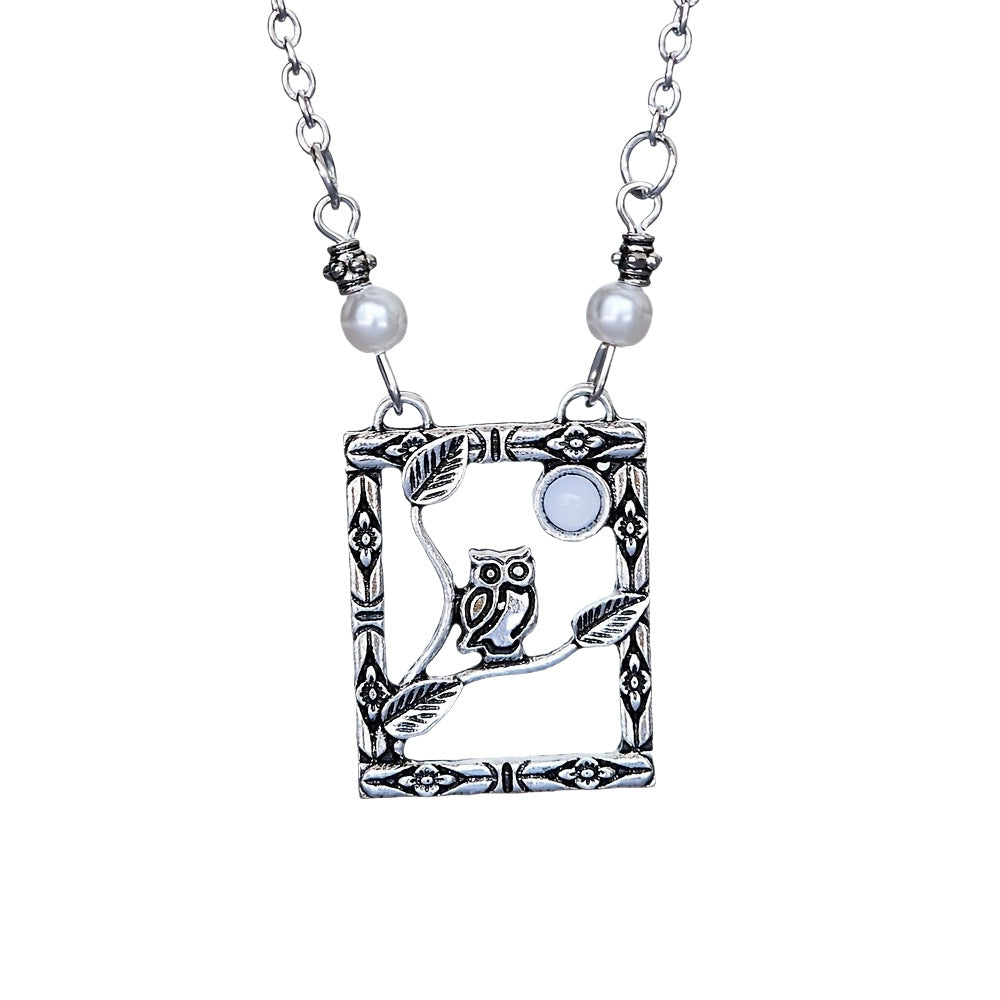 Wholesale  Retro Owl Pearl Square Necklace