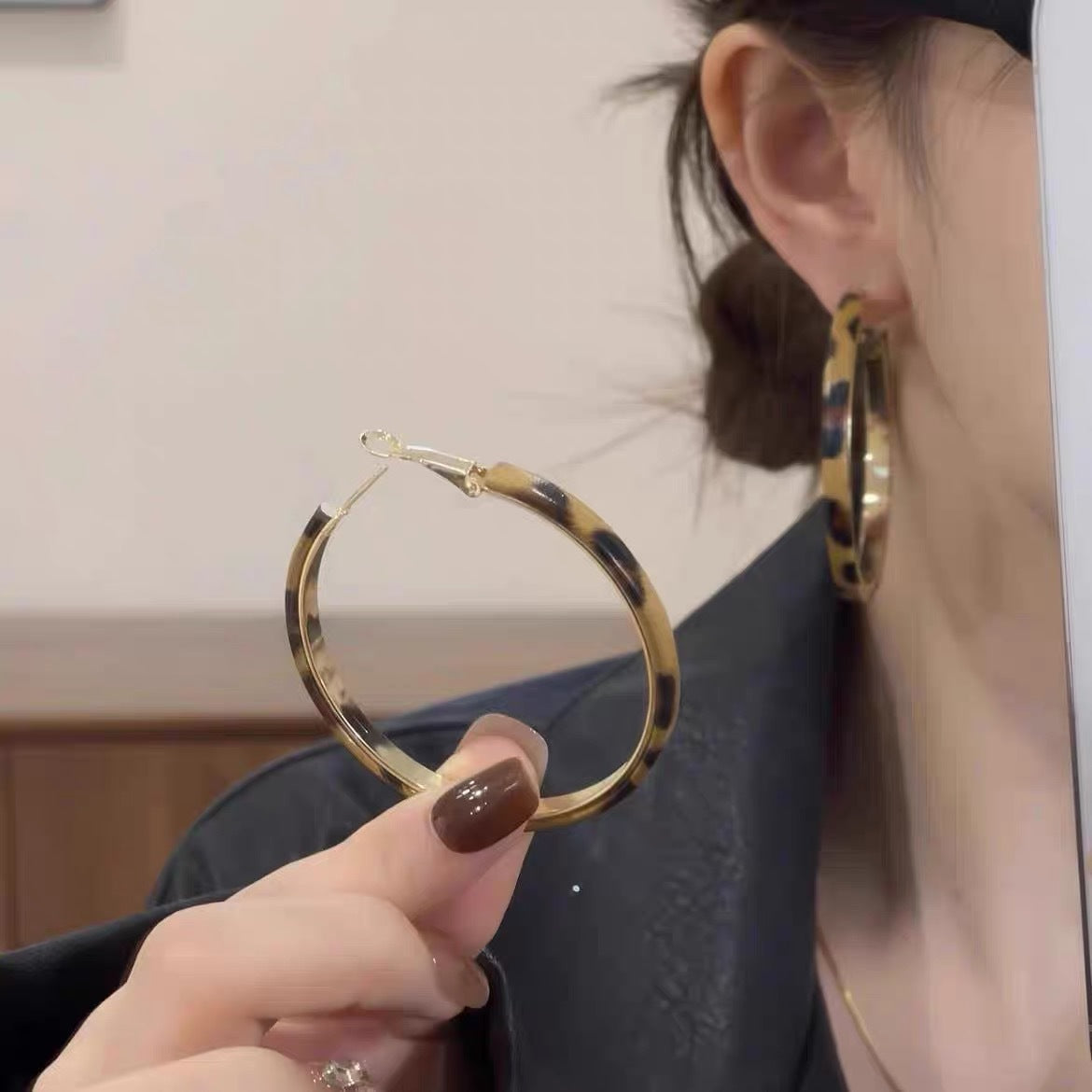 Wholesale Leopard Print Large Circle Leather Earrings