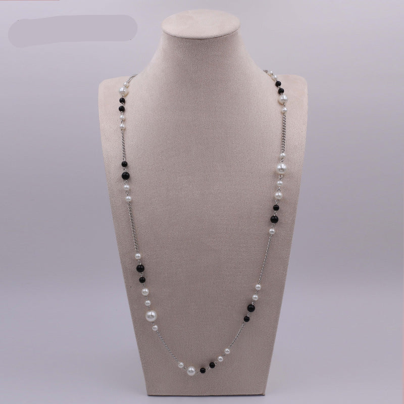 Wholesale  black and white glass pearl fashion  Joker long  necklace