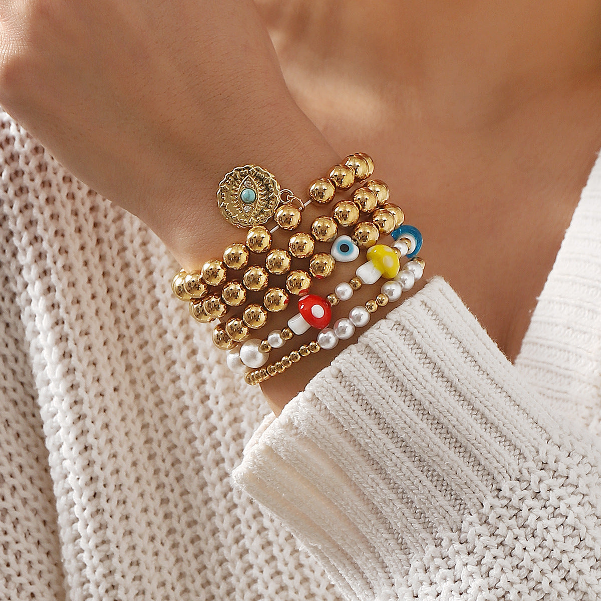 Wholesale  All-match Mushroom Eyes Pendant Bracelet Simple  Beaded Bracelet