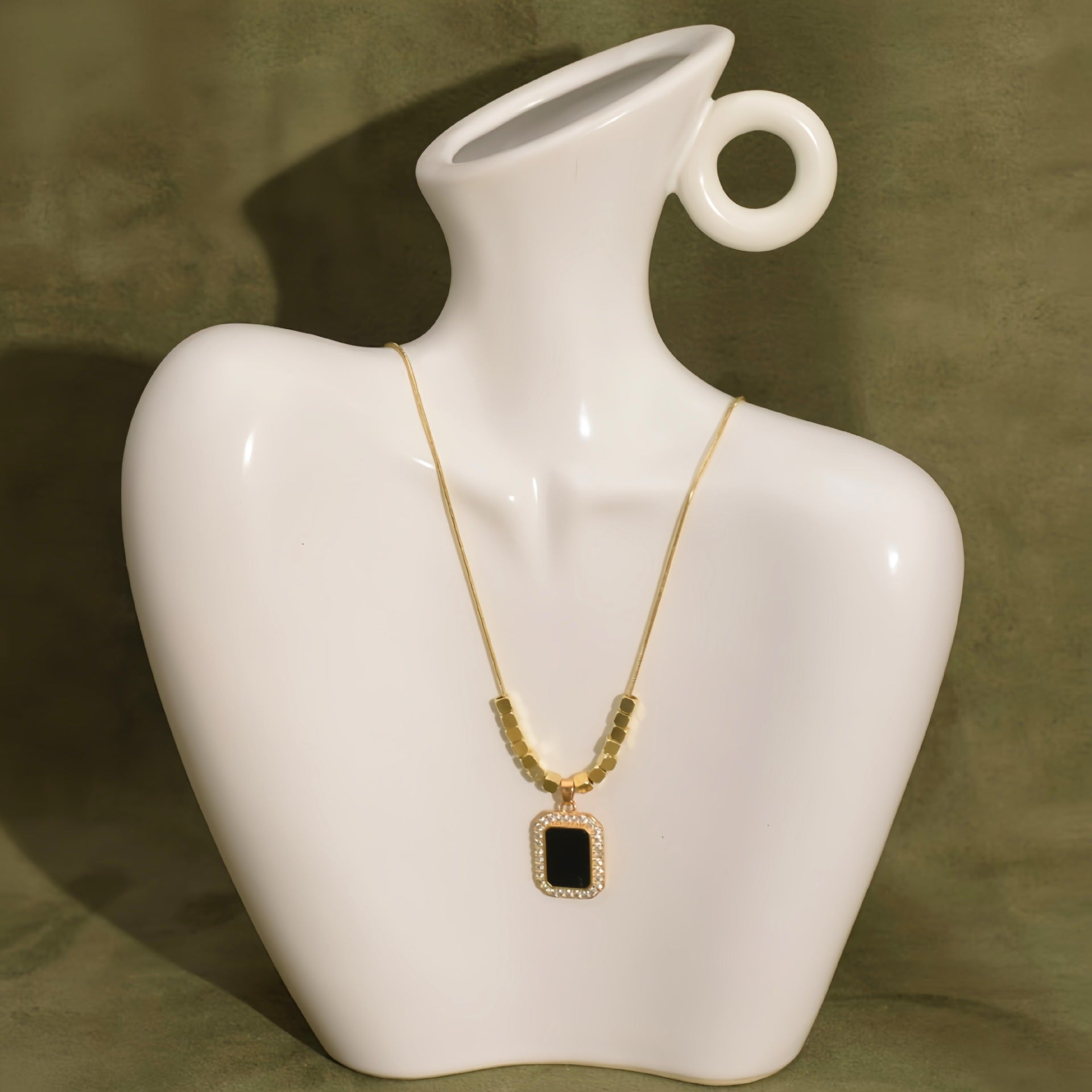 Wholesale Light Luxury  Bold Style Stainless Steel Necklace