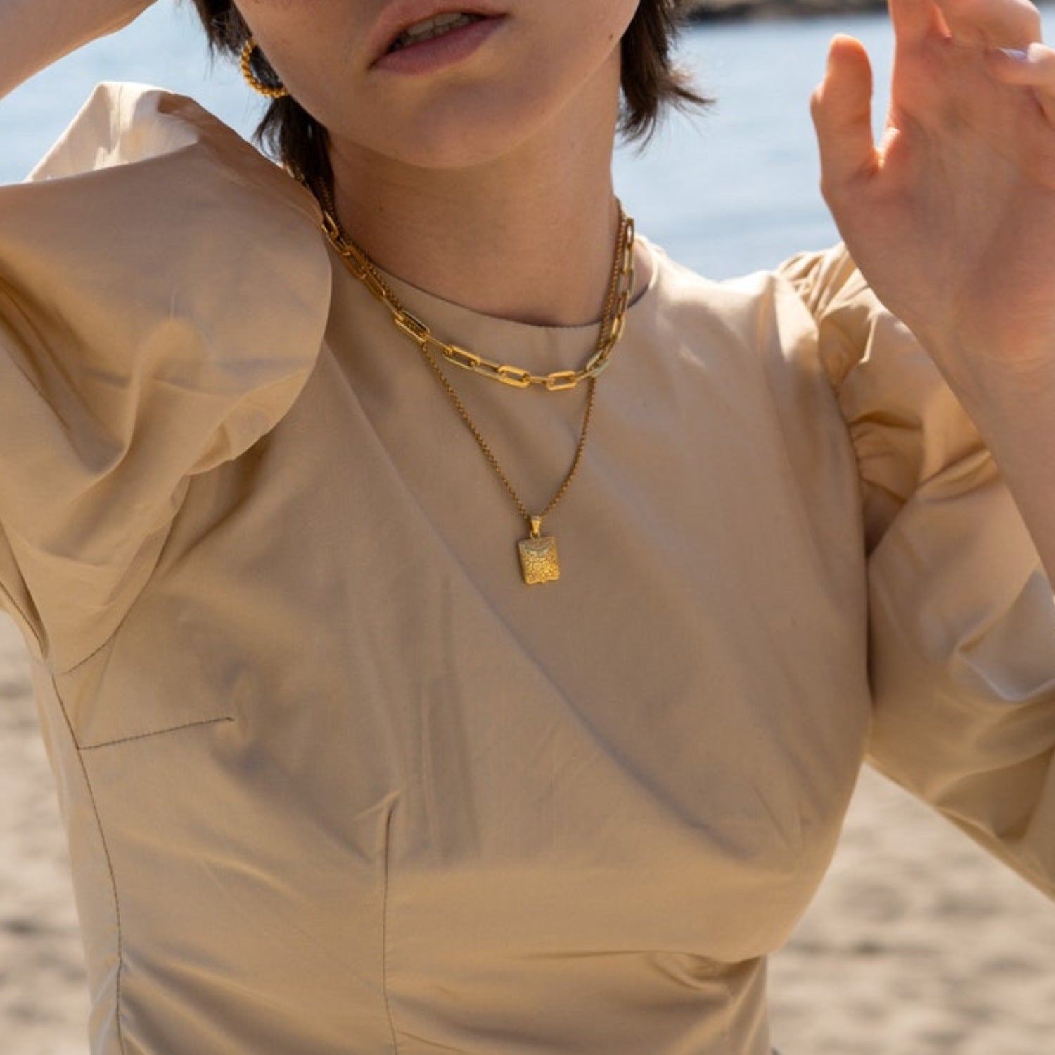 Wholesale Love flower photo album pendant square opening necklace