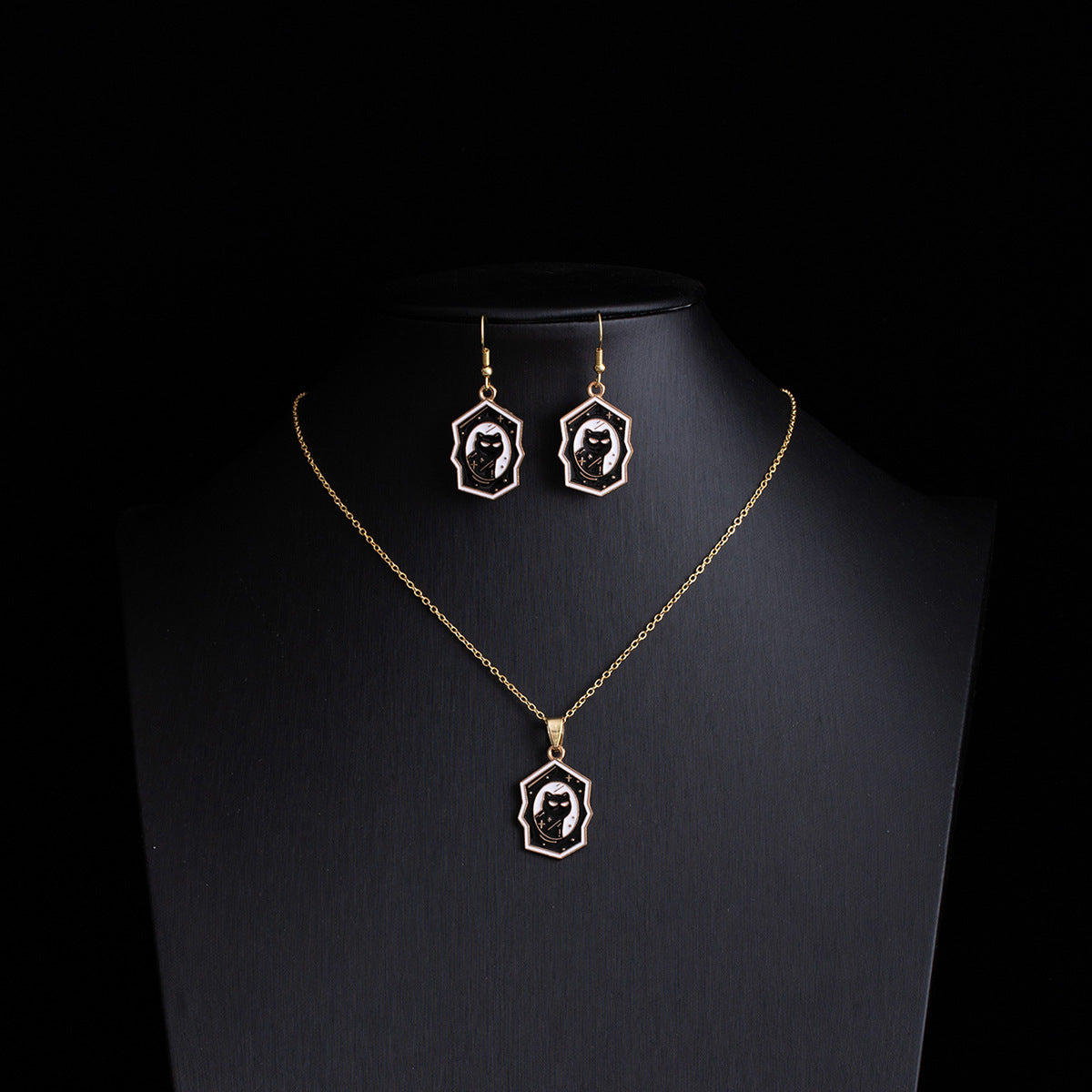 Wholesale Gothic  cartoon ghost earrings skull jewelry