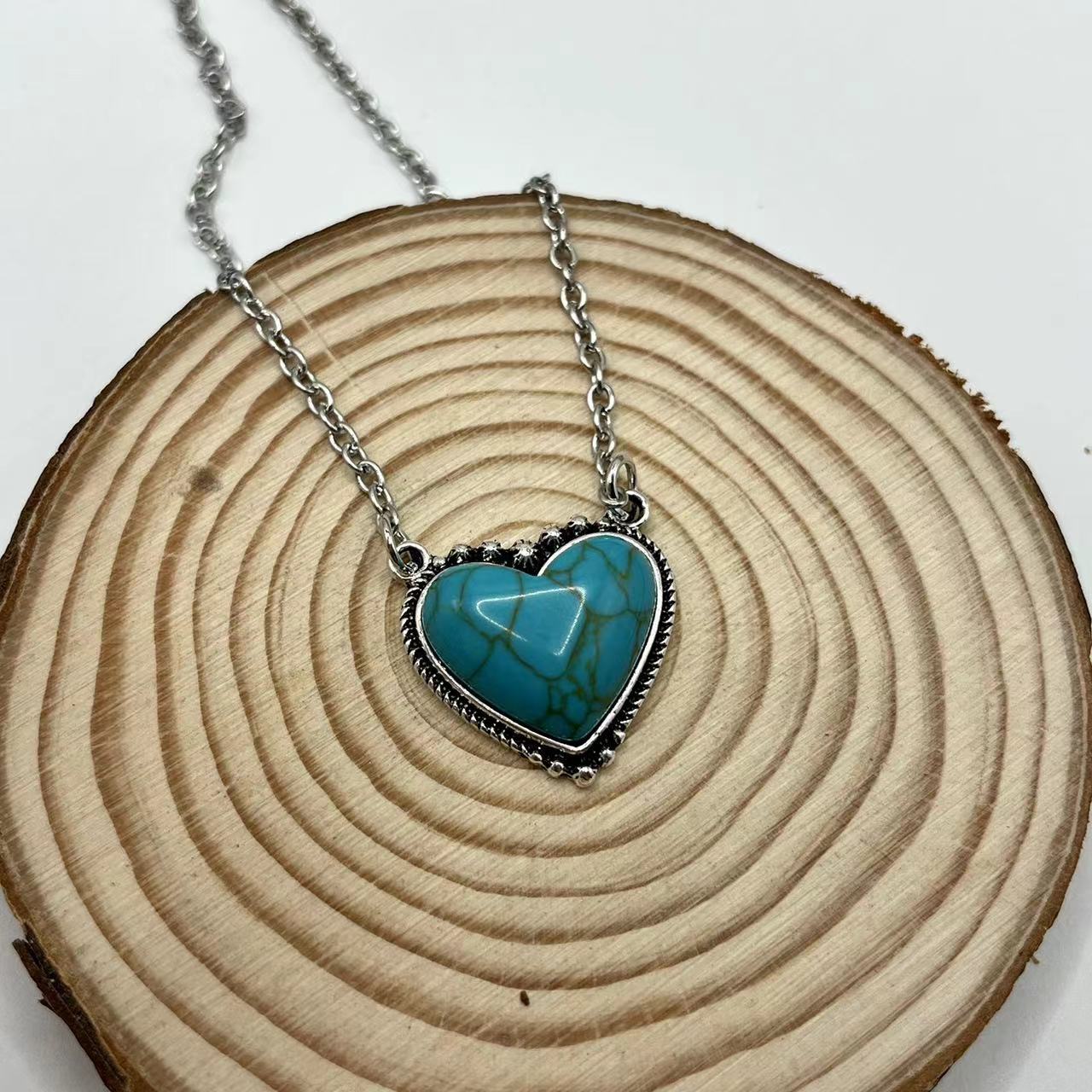 Wholesale Alloy Turquoise Pendant Necklace Bohemian Style Fashion Accessory Gift