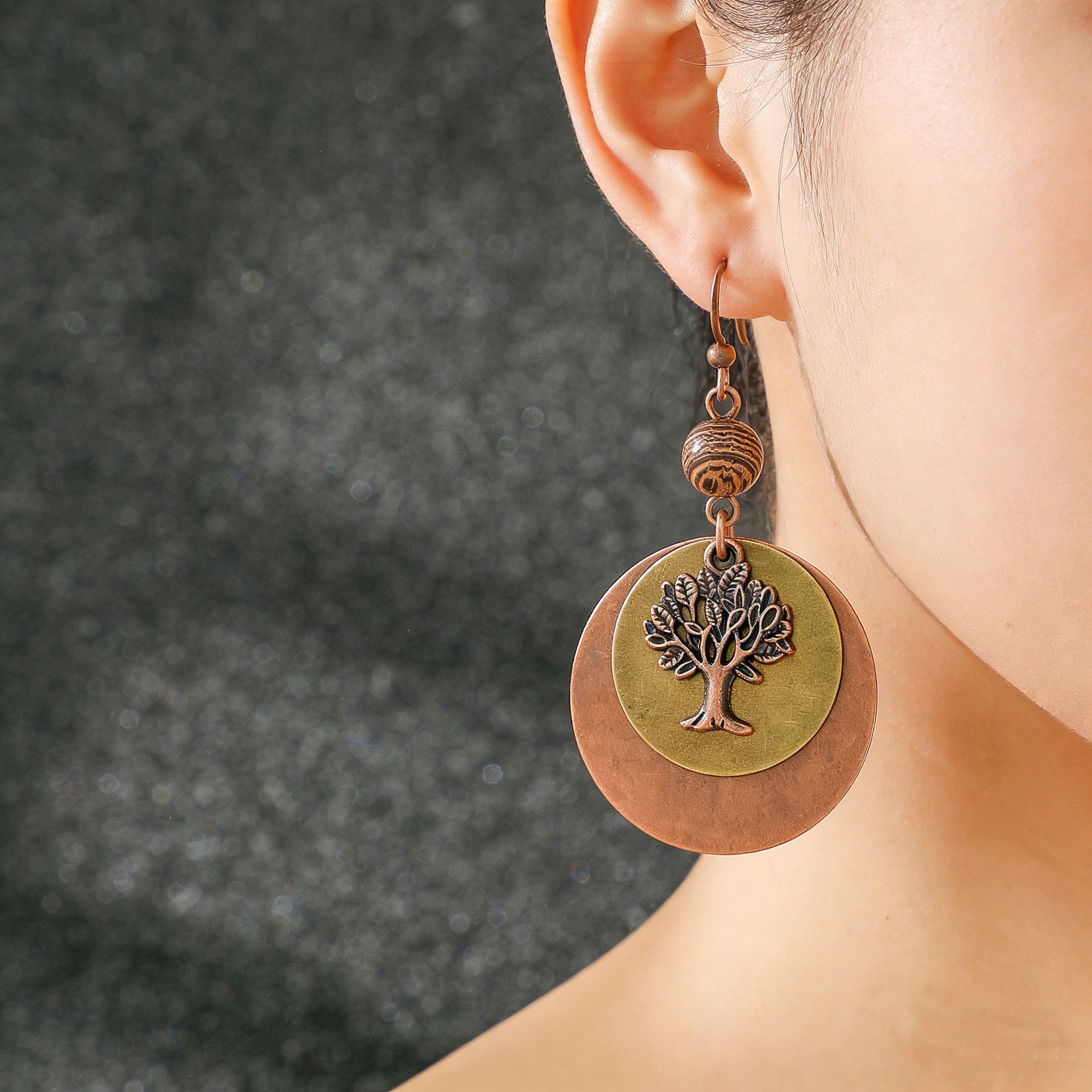 Wholesale Vintage Distressed Alloy Tree of Life Earrings and Necklace Set Bohemian Fashion Accessory for Boutique Resale