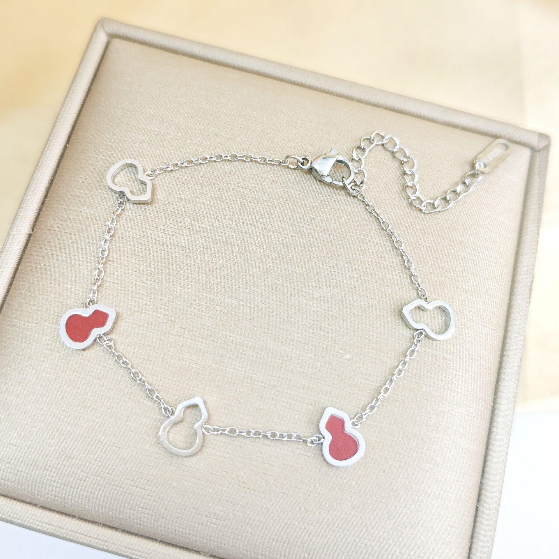 Wholesale Red Gourd Charm Bracelet,  Titanium Steel with Gold Electroplating,  Trendy Jewelry Accessory for Women Everyday Wear