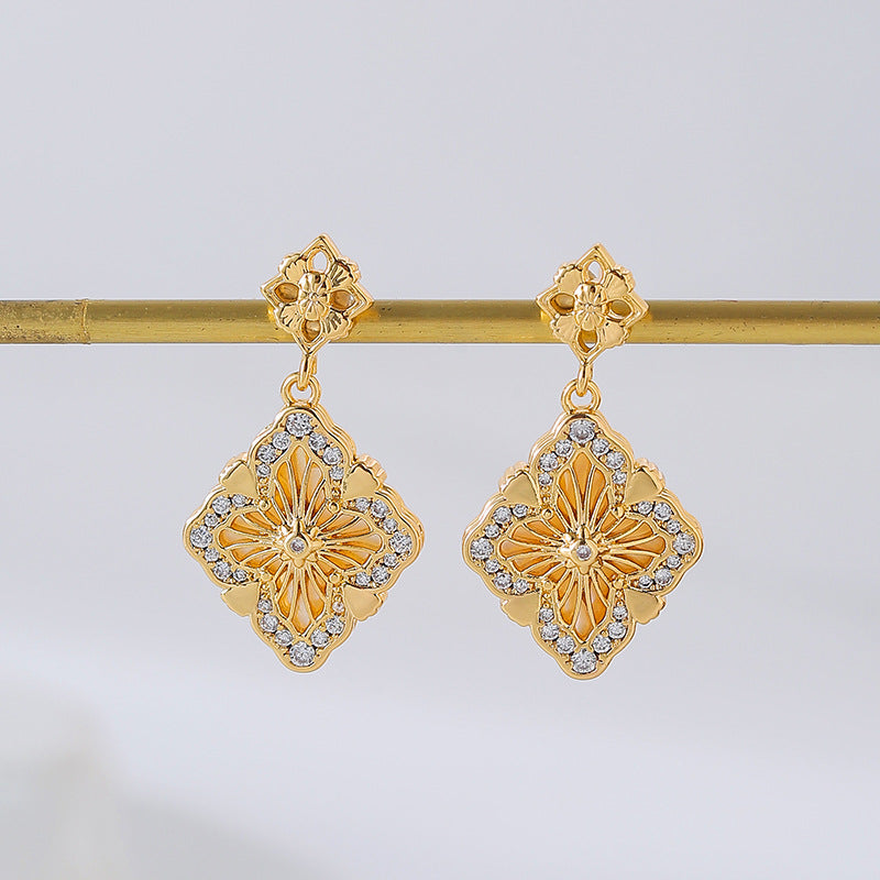 Wholesale Light Luxury Copper Plated Real Gold Silver Needle Earrings