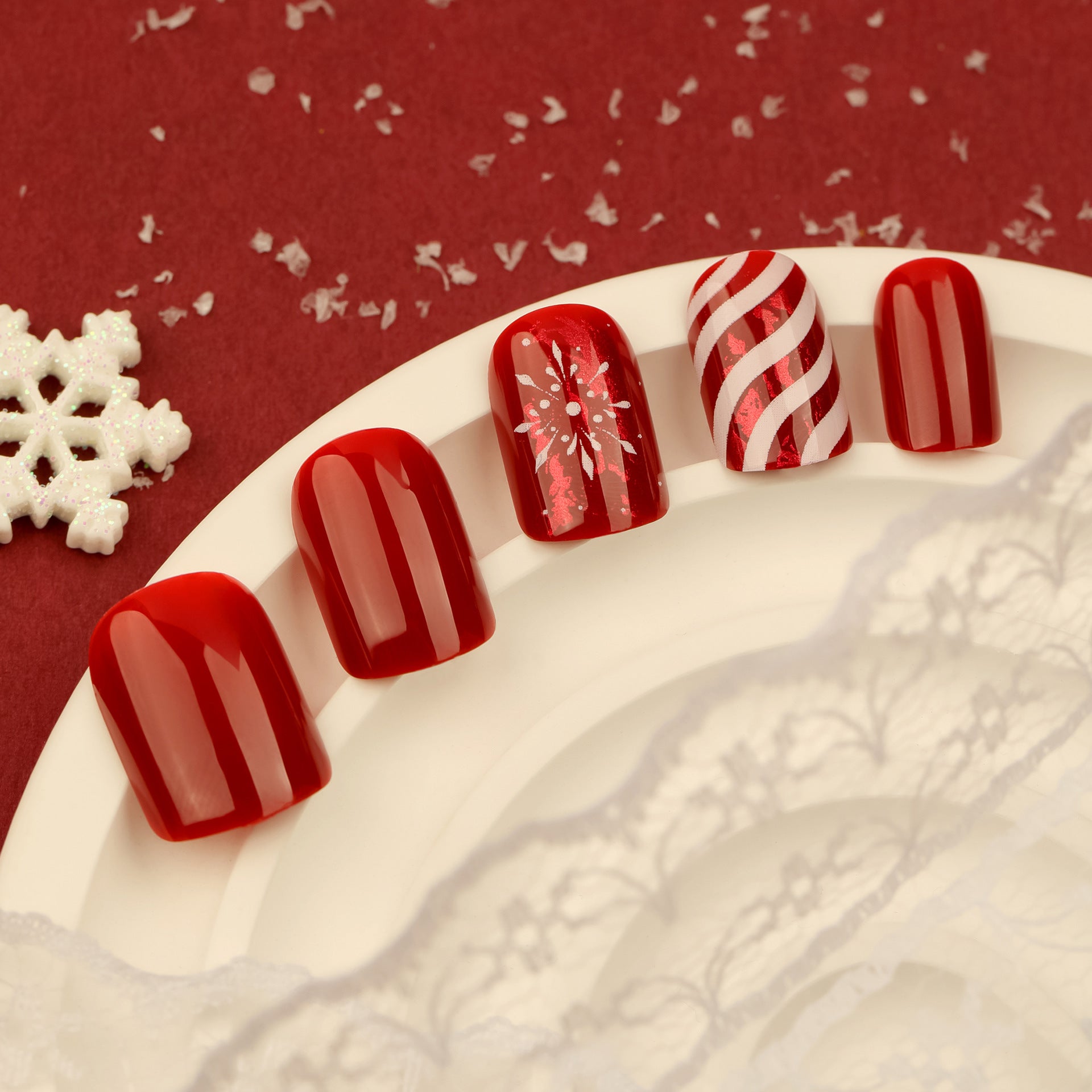Wholesale 24 Pieces/box Christmas Red Candy Pattern Press-on Nails Kits Nail Stickers ACC-NS-LeFan091