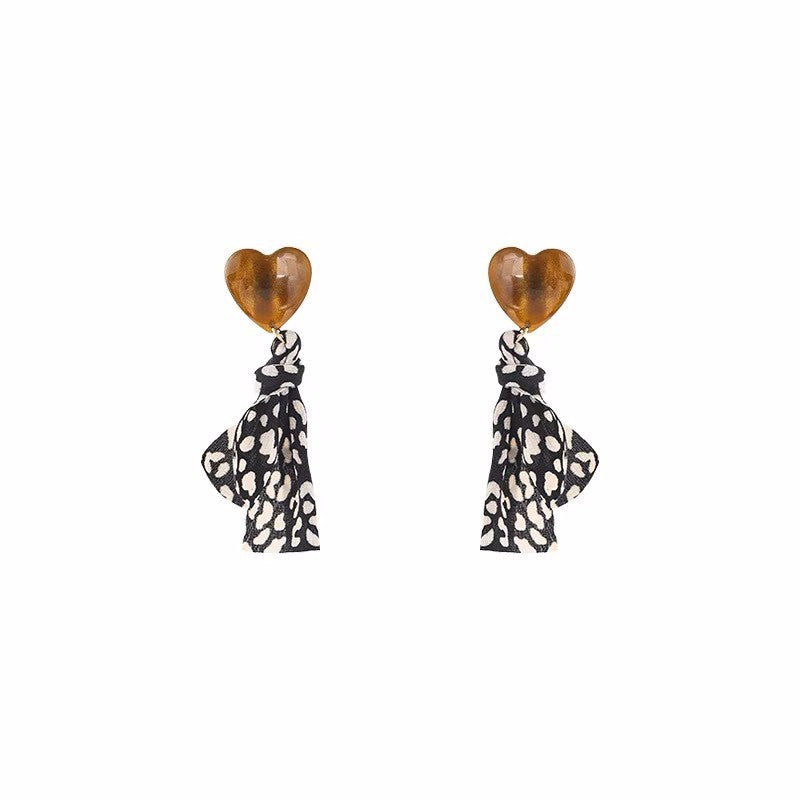 Wholesale Vintage Fabric Heart Shape Print Earrings