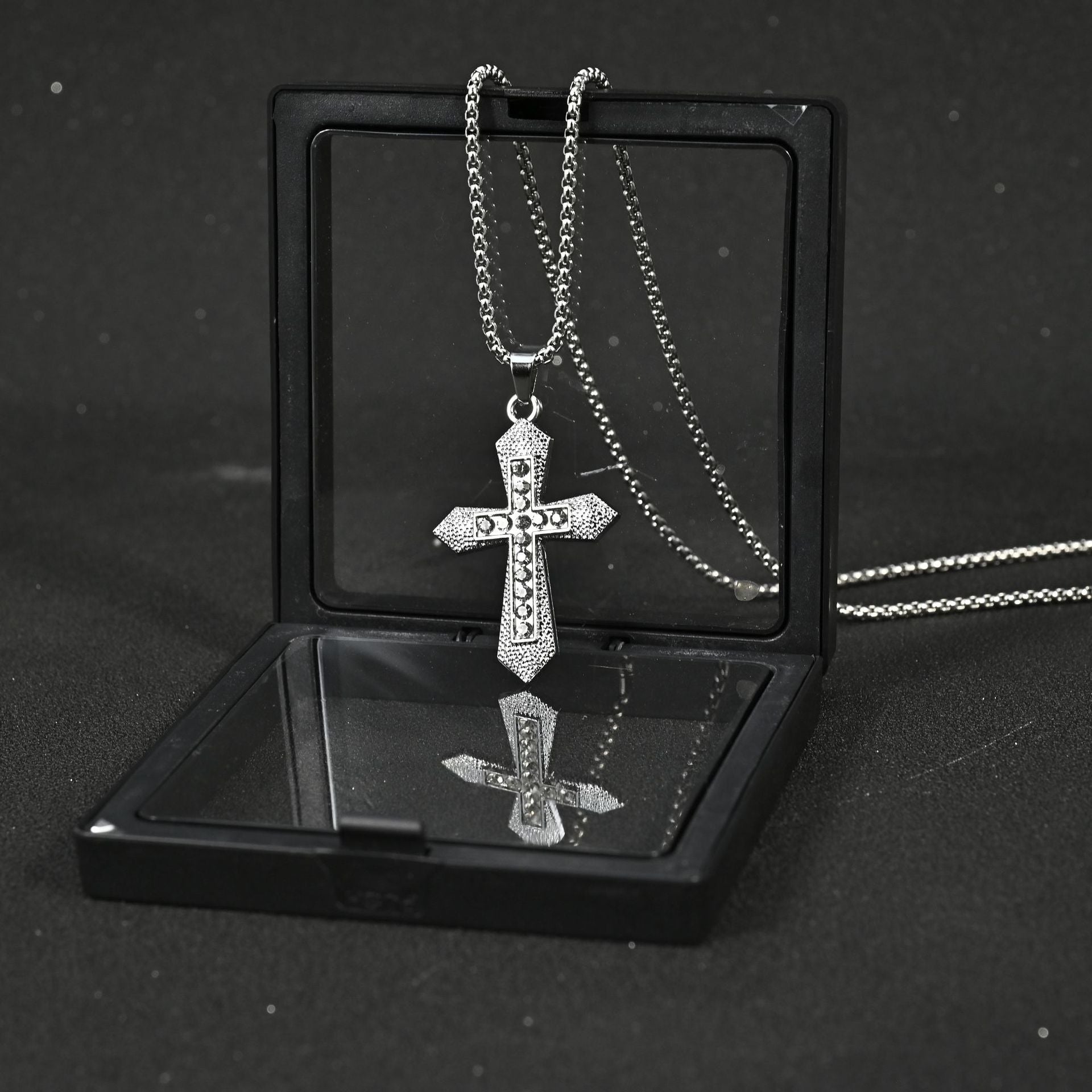 Wholesale Stainless Steel Long Hip Hop Heart Cross Rhinestone Necklace For Boutique Resale