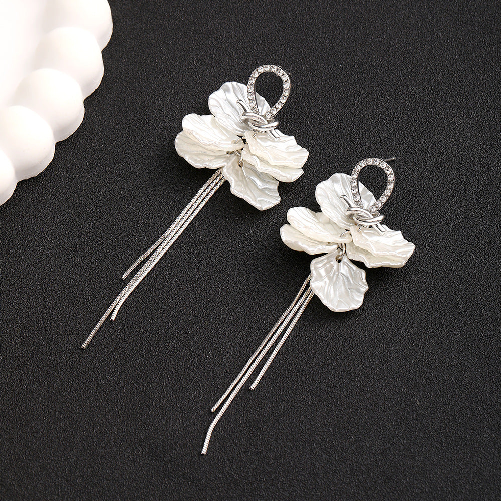 Wholesale Petal tassel earrings