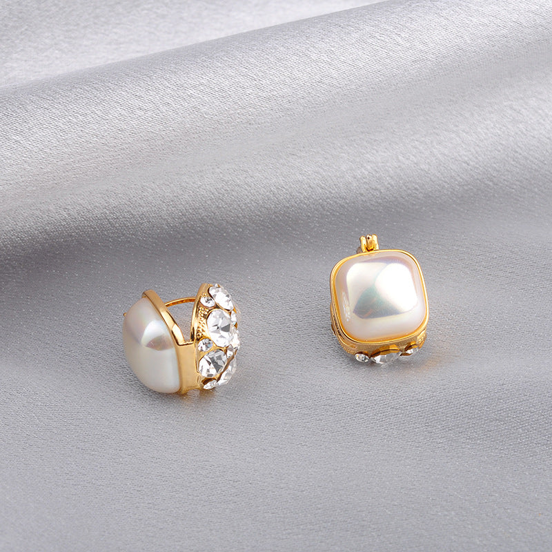 Wholesale Light luxury all-match Double-Sided Pearl plated 18K gold ear buckle