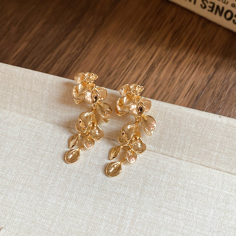 Wholesale Silver Needle Metal Flower Tassel Earrings