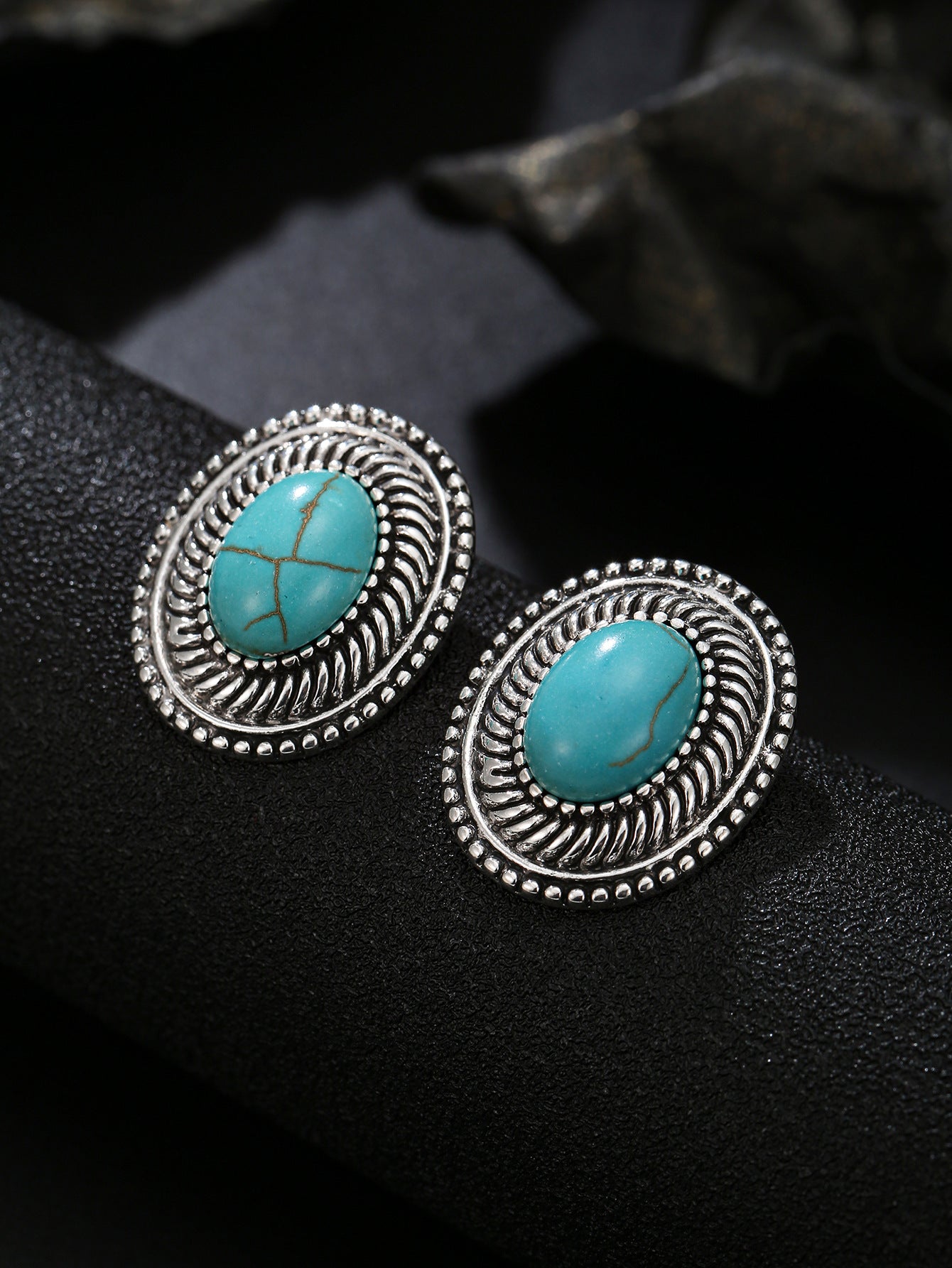 Orecchini accessibili all'ingrosso in stile occidentale