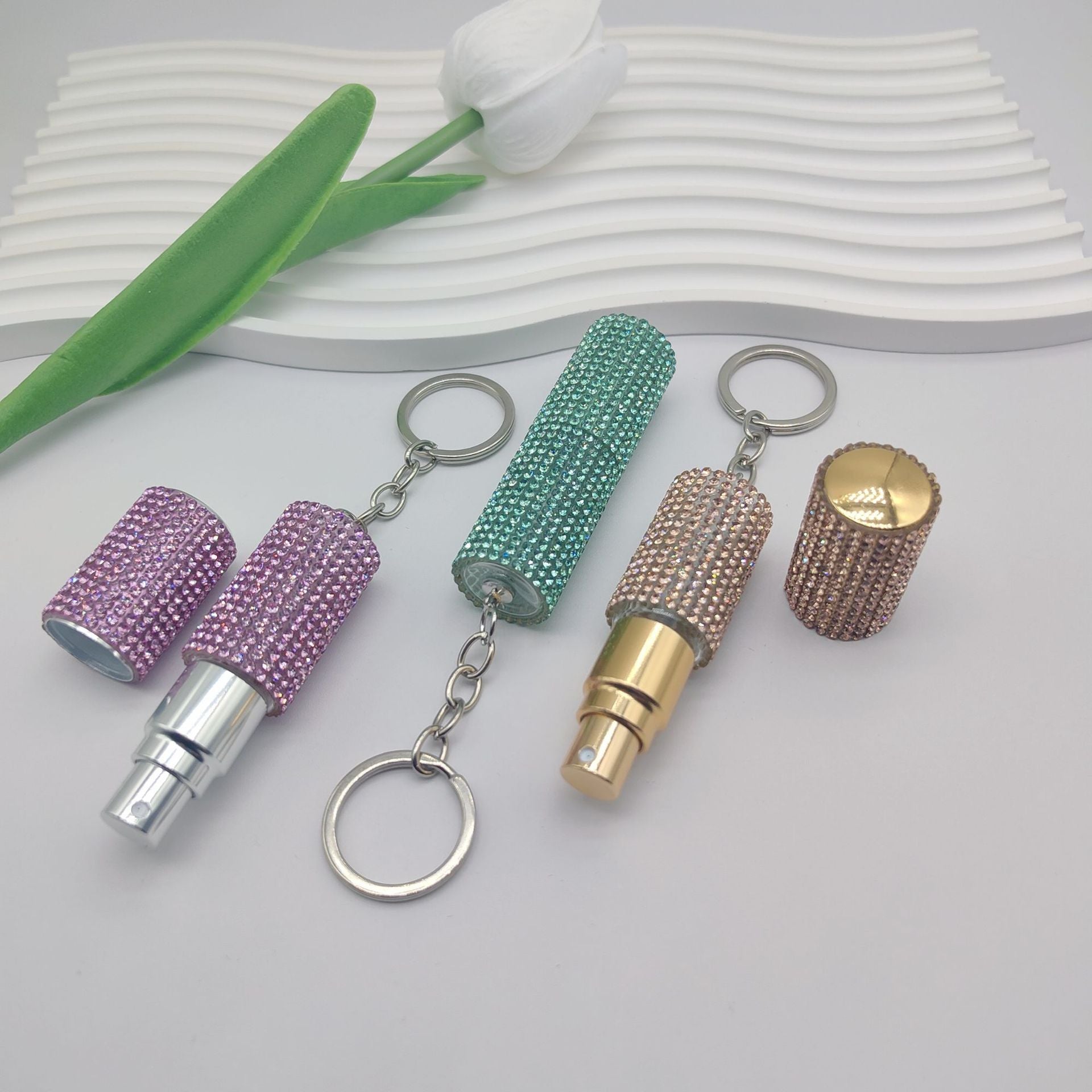 Wholesale Fashion Mini 5ml Diamond Split Perfum Bottle Keychain Small Exquisite Color Portable