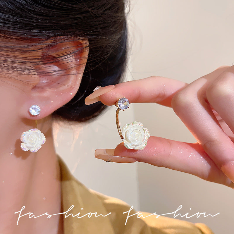 Wholesale  white rose earrings  diamonds C word two earrings