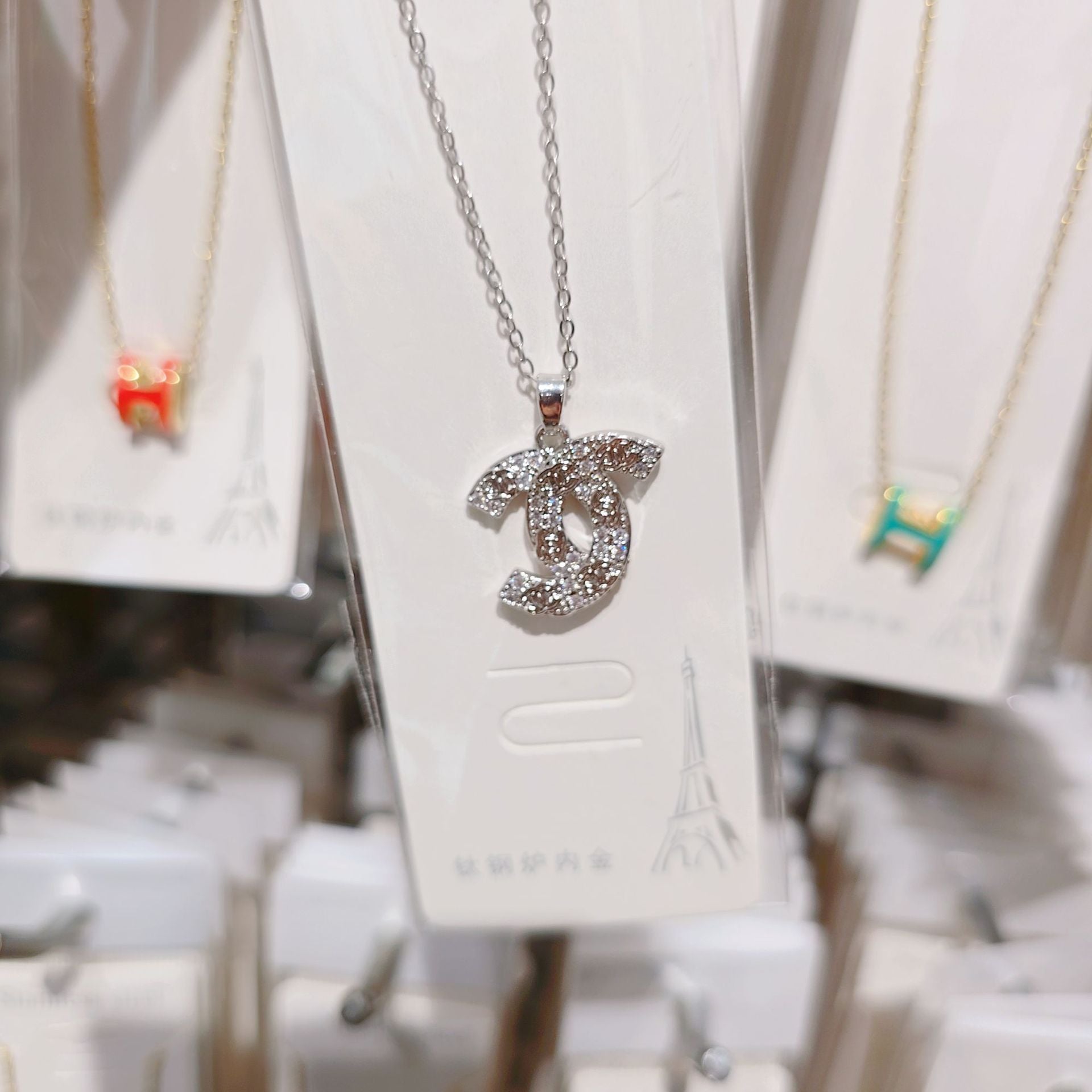 Wholesale Titanium Steel Zircon Blingbling Double C-shaped Light Luxury Necklace