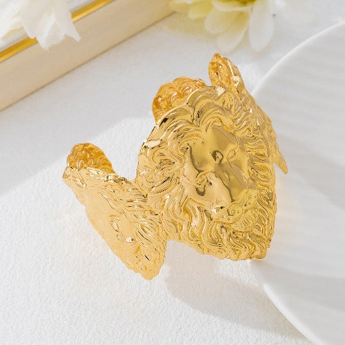 Wholesale Women' s Retro Hip-Hop Lion Head Earrings Necklace Bracelet Ring Four-Piece Set of Personalized Jewelry