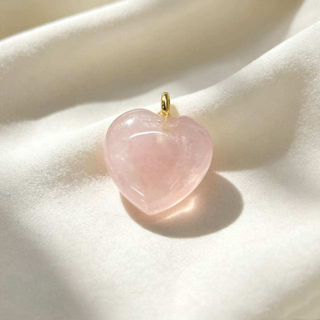 Wholesale Heart Shaped Crystal Pendant DIY Necklace Charm Fashion Jewelry Accessory Gift For Boutique Resale