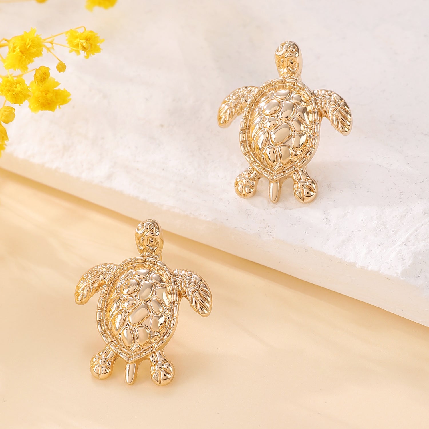 Wholesale Europe and the United States cross-border hot selling animal tortoise earrings personality simple temperament earrings high fashion all-match earrings jewelry