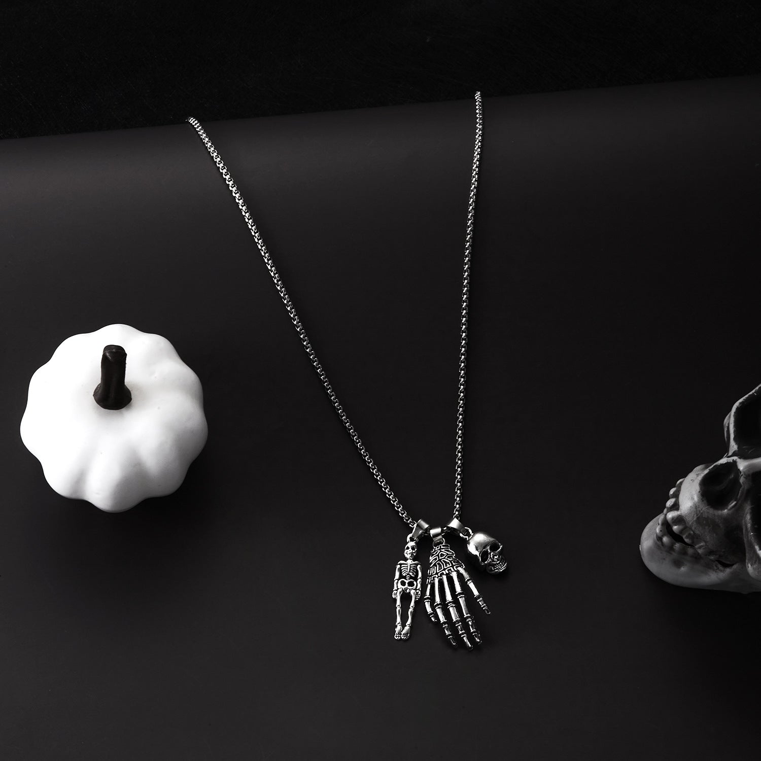 Wholesale  Halloween  Skull Hand Alloy Punk Style Necklace