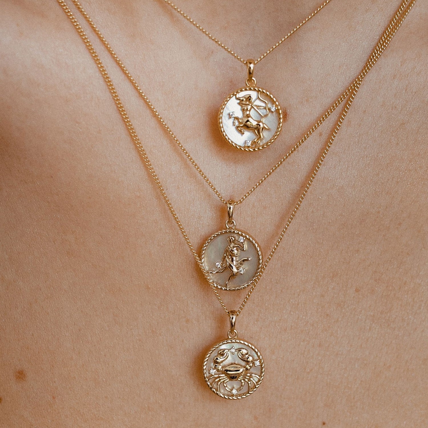 Wholesale 12 Zodiac Signs Shell 12 Zodiac Signs Coin Necklace 18k Gold Stainless Steel Necklace ACC-NE-Jipei014
