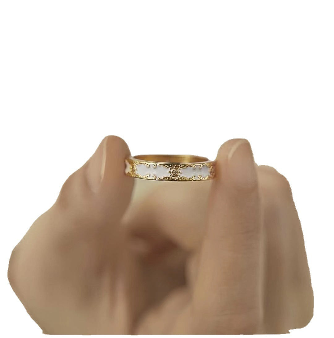 Wholesale  retro beautiful starry sky pattern carved light luxury  ring