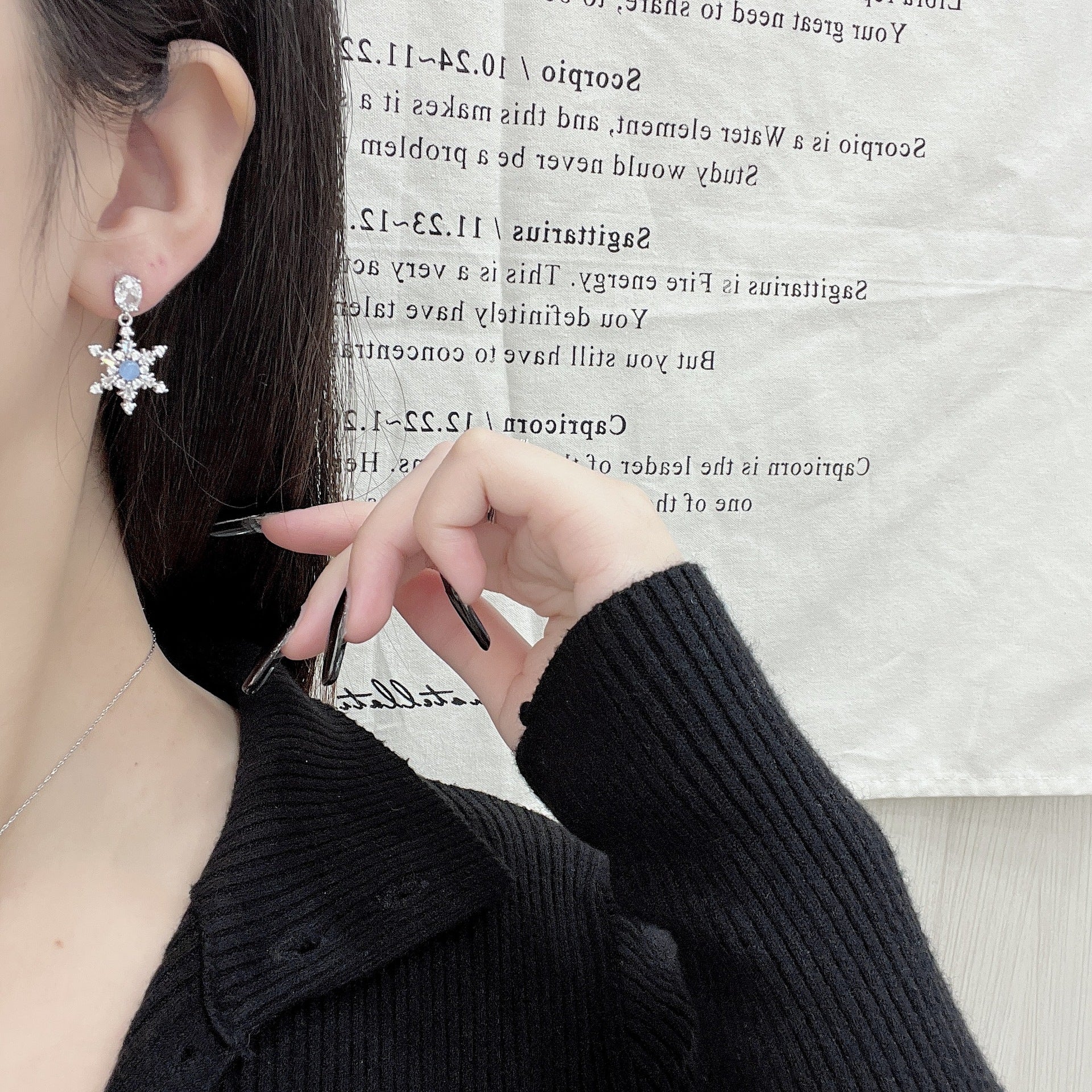 Wholesale  Snowflake Necklace Light Luxury Unique Beautiful Jewelry