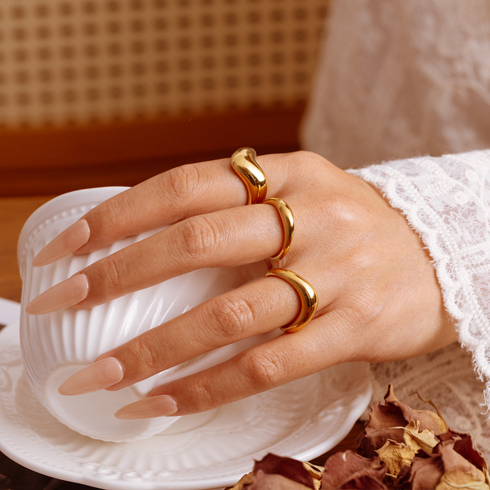 Wholesale Chic 18K Gold-Plated Stainless Steel Curved Pinky Ring - Fashion Accessory for Resale