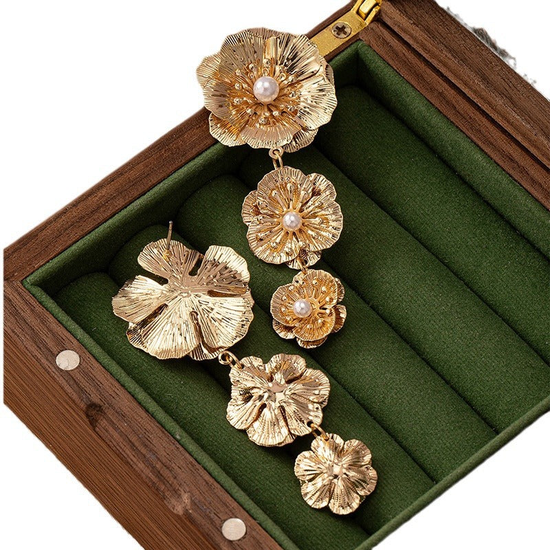 Wholesale gold metal flower earrings three flower earrings