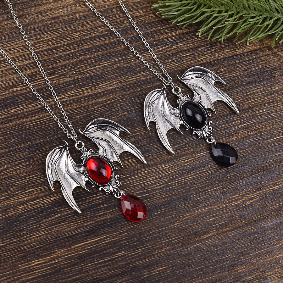 Wholesale Electroplated Zinc Alloy Gothic Bat Wing Pendant Necklace,  Trendy  Jewelry Accessory
