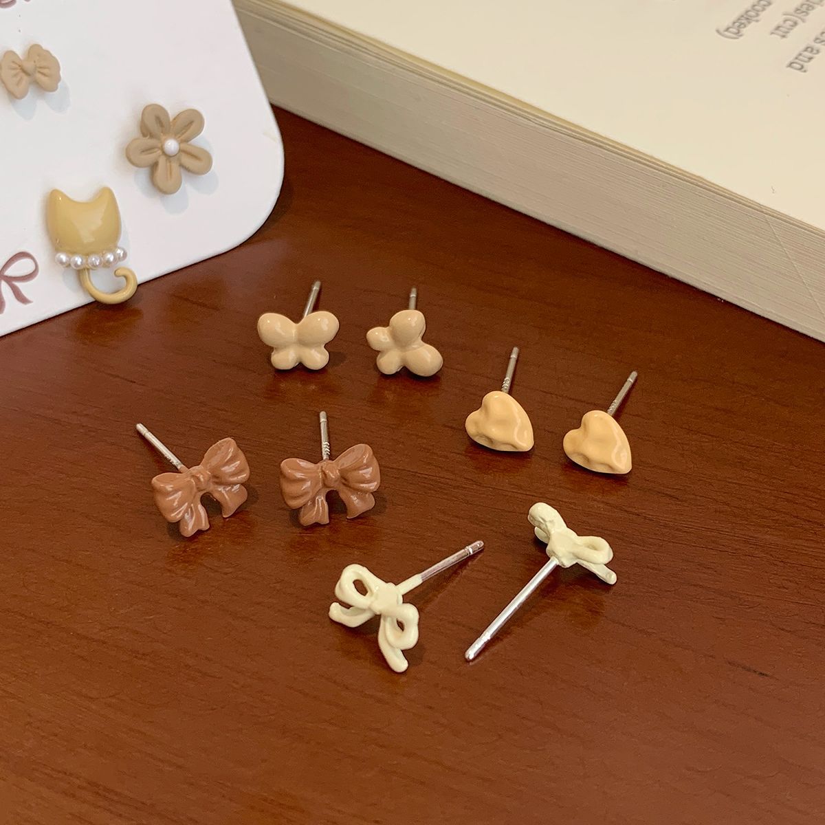 Wholesale Autumn cat geometric bean earrings set silver needle simple small flower bow earrings