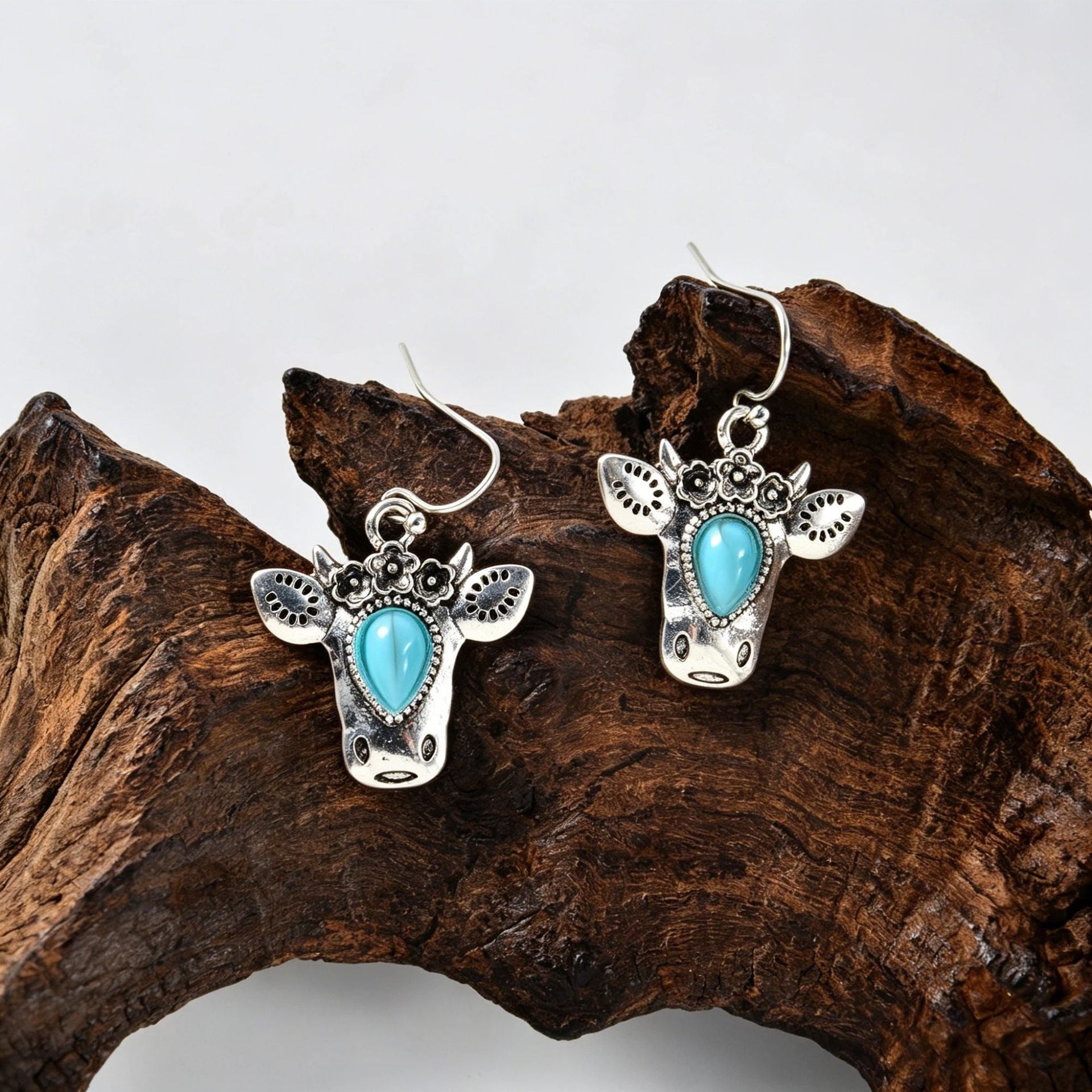 Wholesale Electroplated Zinc Alloy Turquoise Bull Head Pendant Necklace Earrings Set Bohemian Retro Everyday Wear