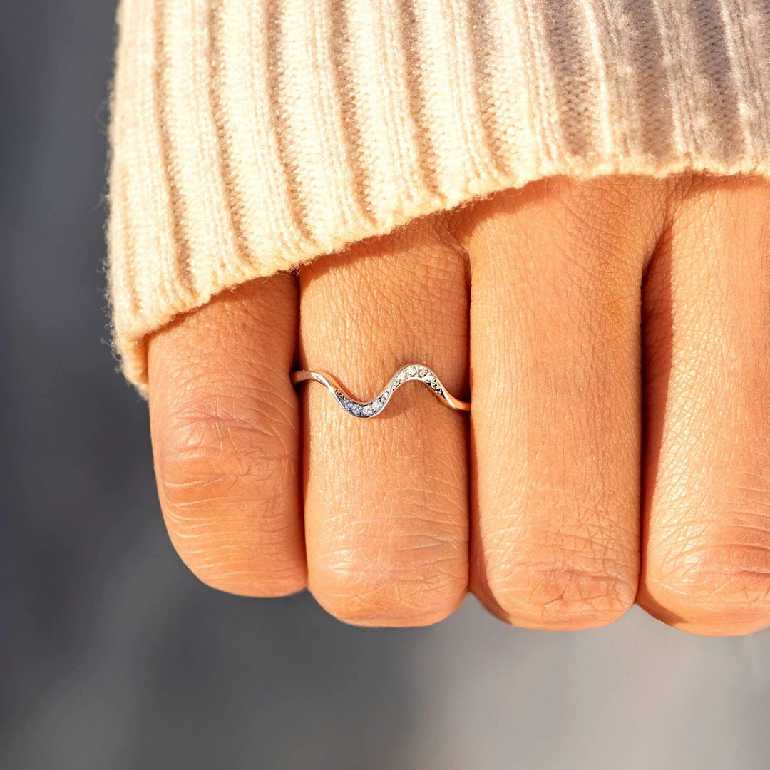 Wholesale 925 Sterling Silver Minimalist Wave Ring Women S Chic Jewelry Accessory For Everyday Gift