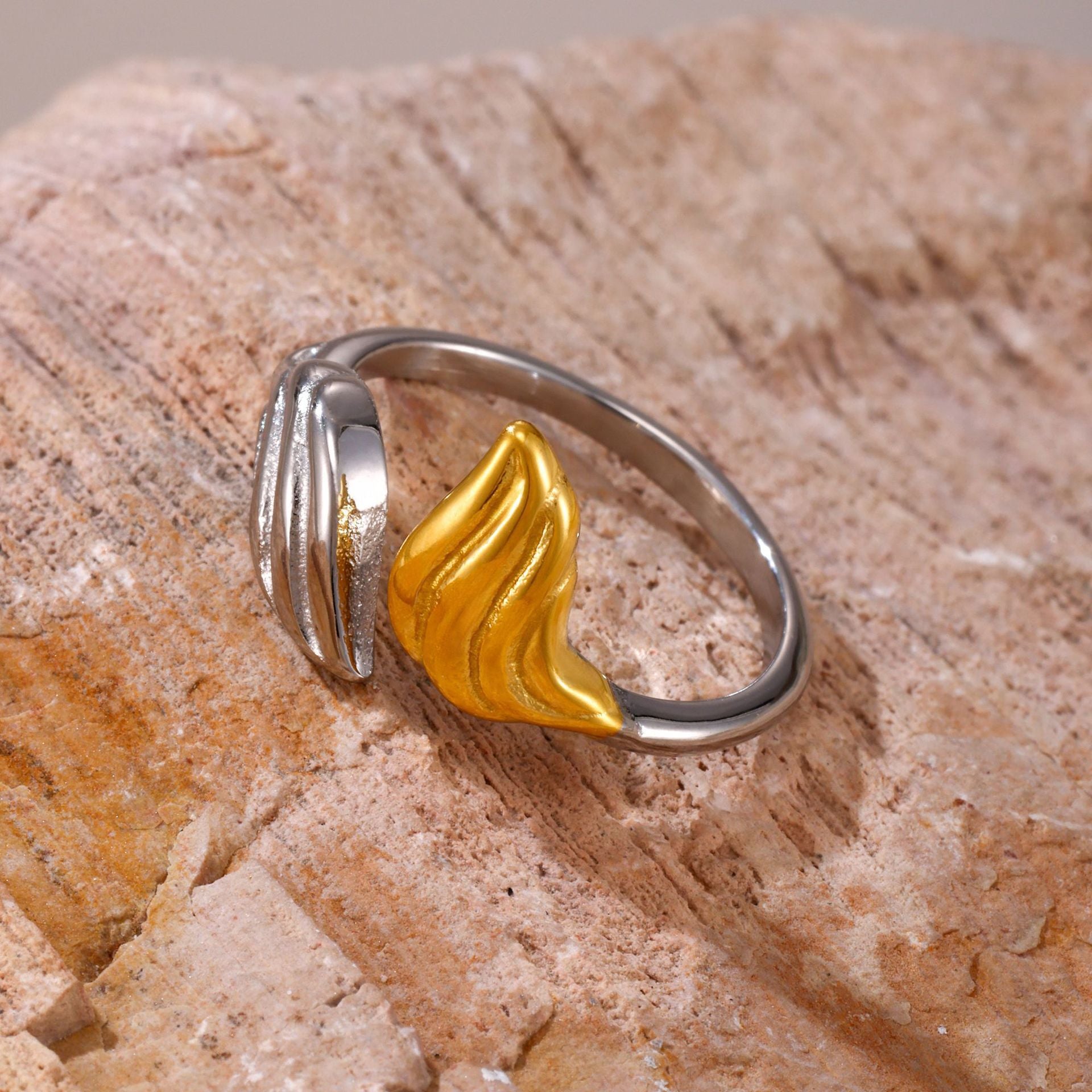 Wholesale Opening Geometric Gold Ring Titanium Steel Electroplated 18K Real Gold Rings