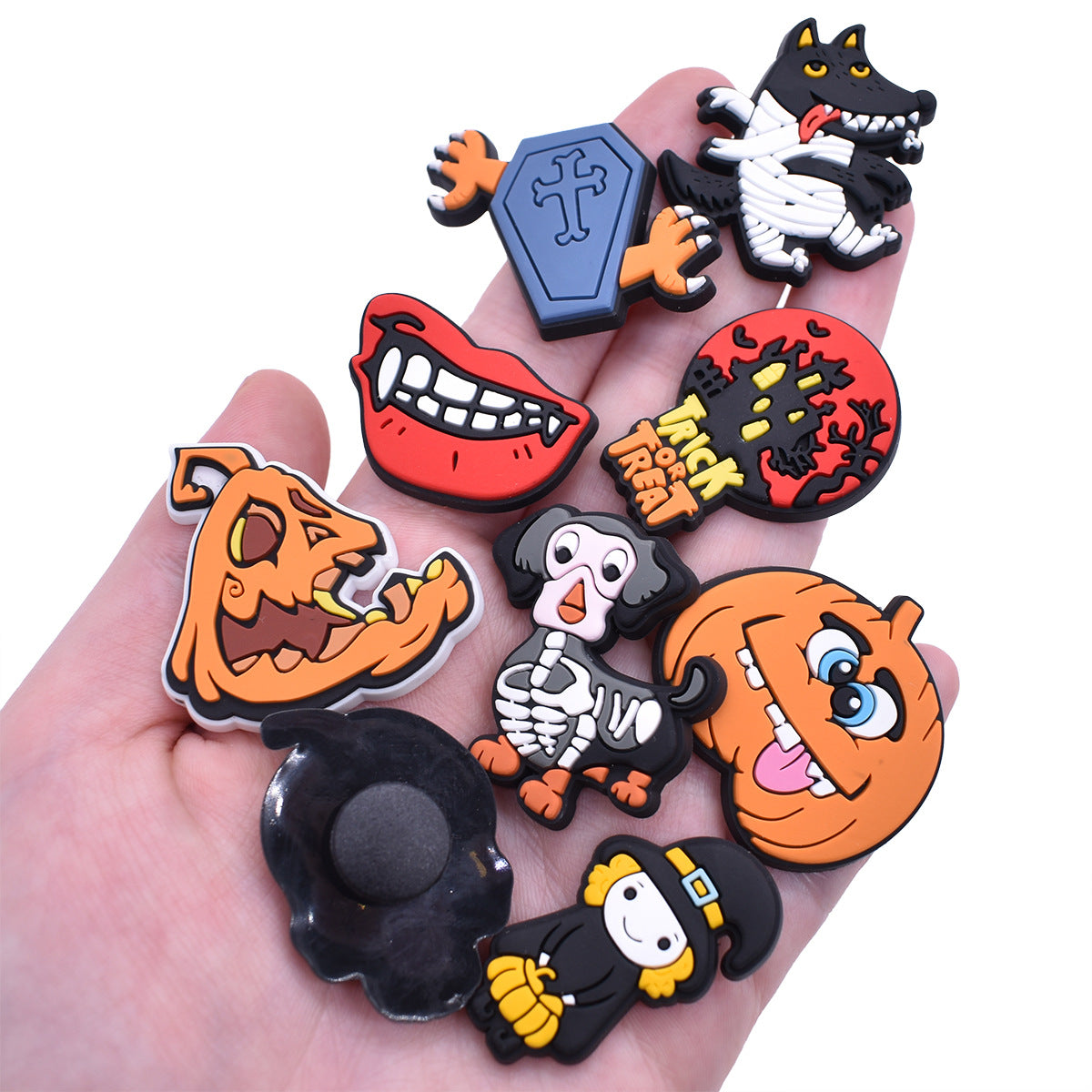 Wholesale Random 100pcs Halloween PVC Soft Rubber Shoe Buckle Decoration ACC-SC-RYY068