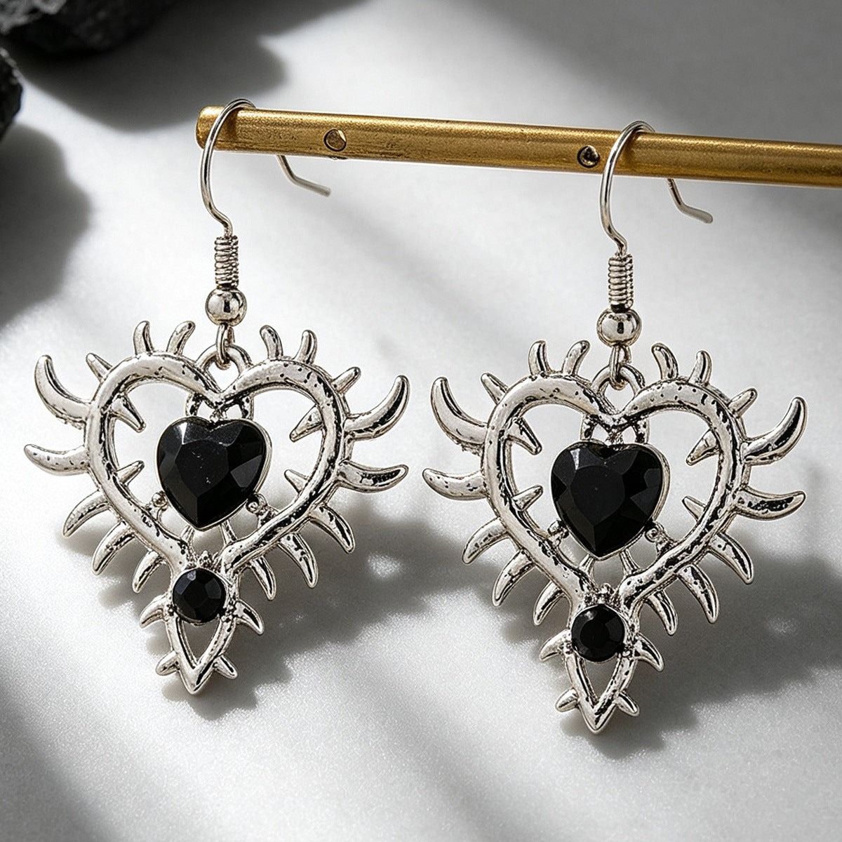 Wholesale Gothic Chic n Heart Rhinestone Drop Earrings For Women Black Red Alloy Jewelry Accessory