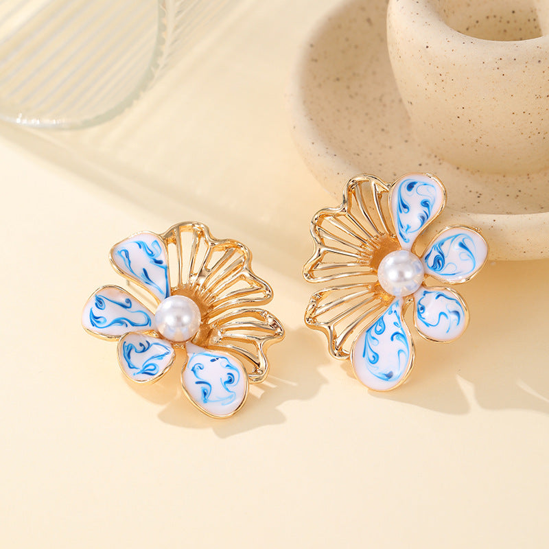 Wholesale Oil Dripping Flower Love Earrings