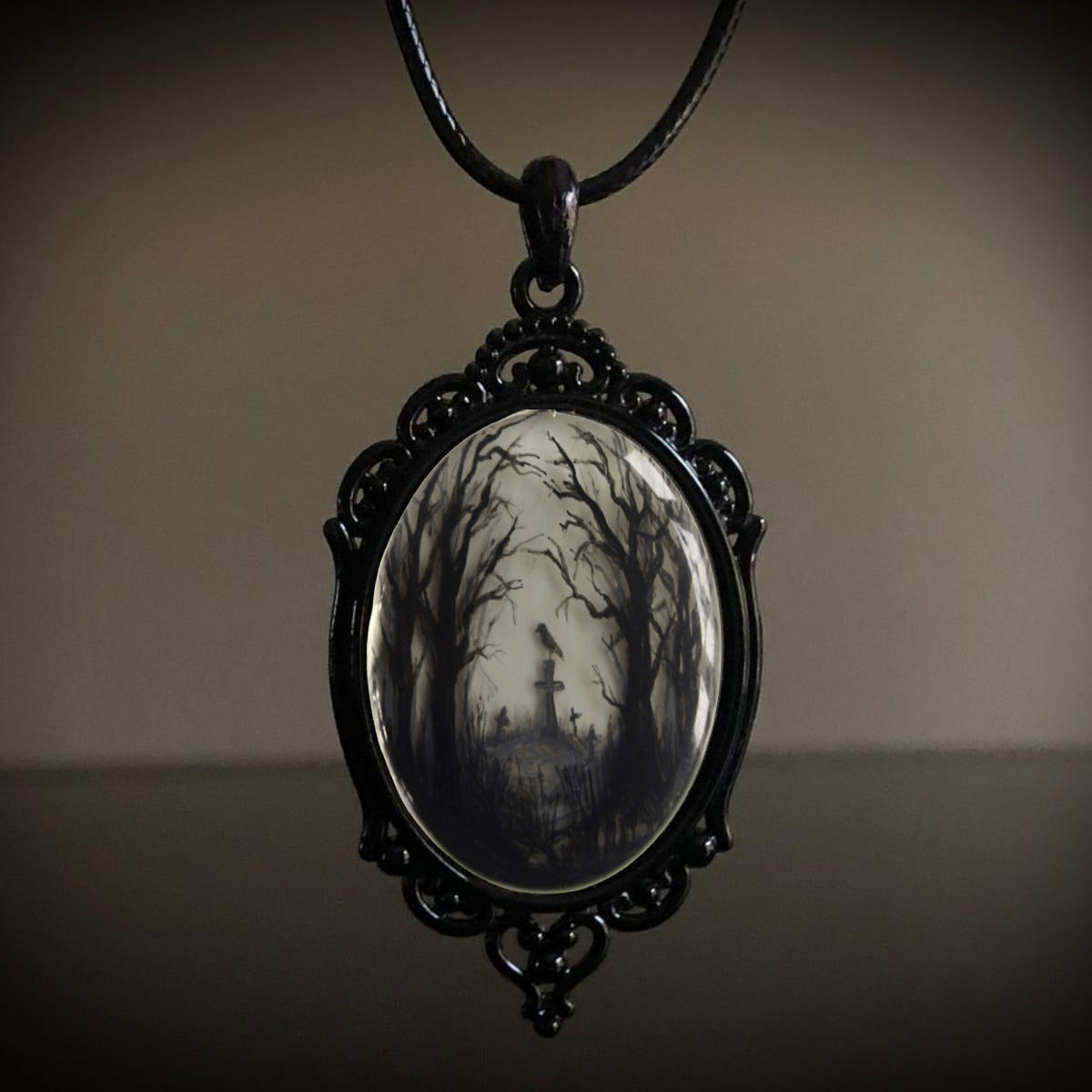 Wholesale Alloy Electroplated Gothic Crow Forest Pendant Necklace,  Trendy Jewelry Accessory for Gift Boutique