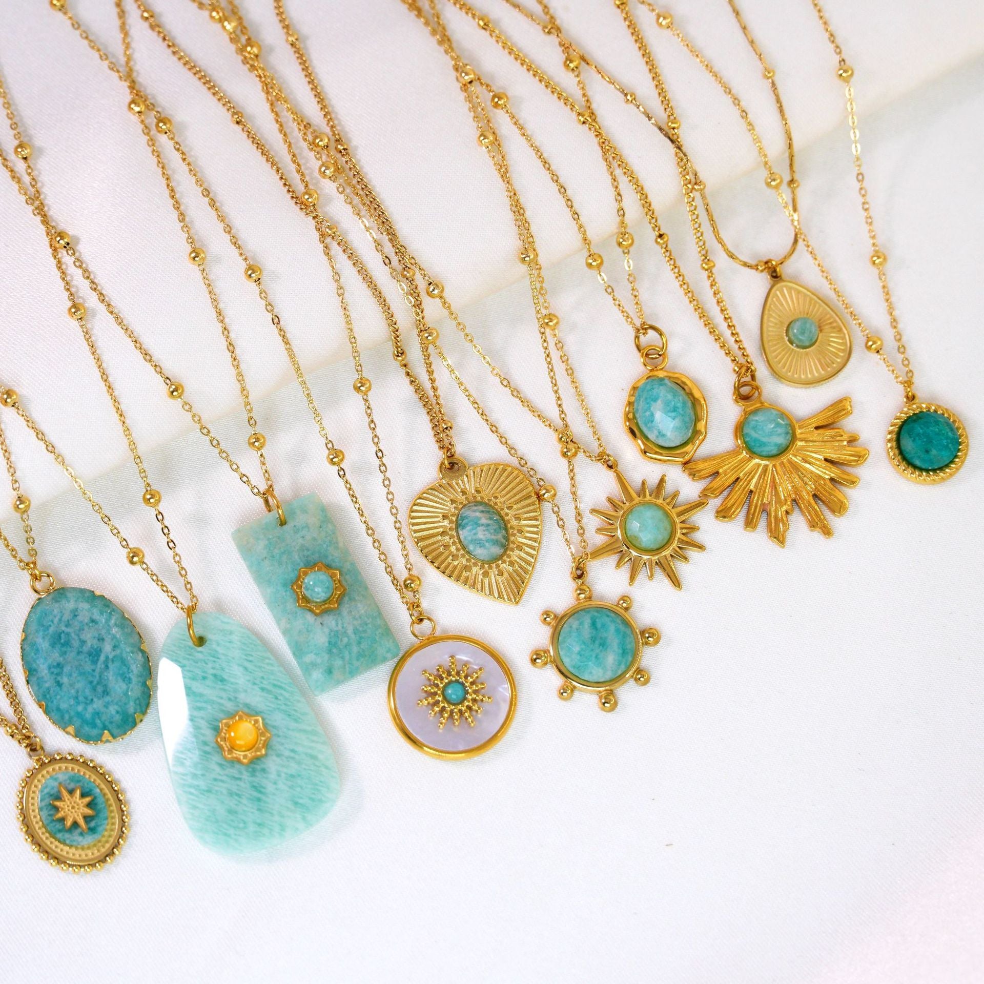 Wholesale Light Luxury Blue Tianhe Stone 14K Gold Plated Titanium Steel Necklace,  Fashion Jewelry Accessory Gift