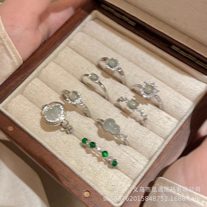 Wholesale New Chinese-Style Green Agate Gourd Ring for Women,  Niche Design Index Finger Ring,  Light Luxury Temperament Ring,  Personality Trend