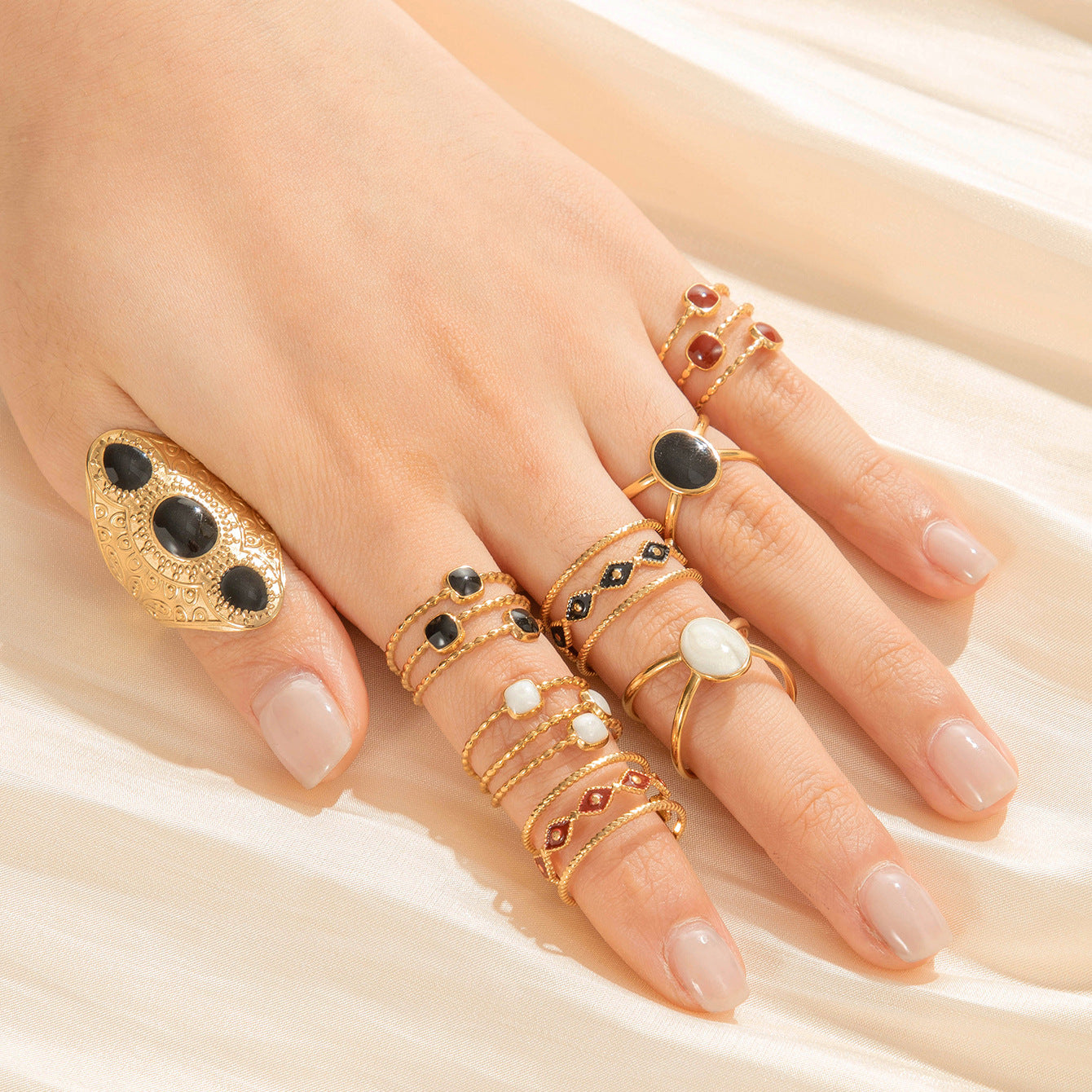 Wholesale  Red Titanium Steel Oil Dropping Light Luxury Retro Ring