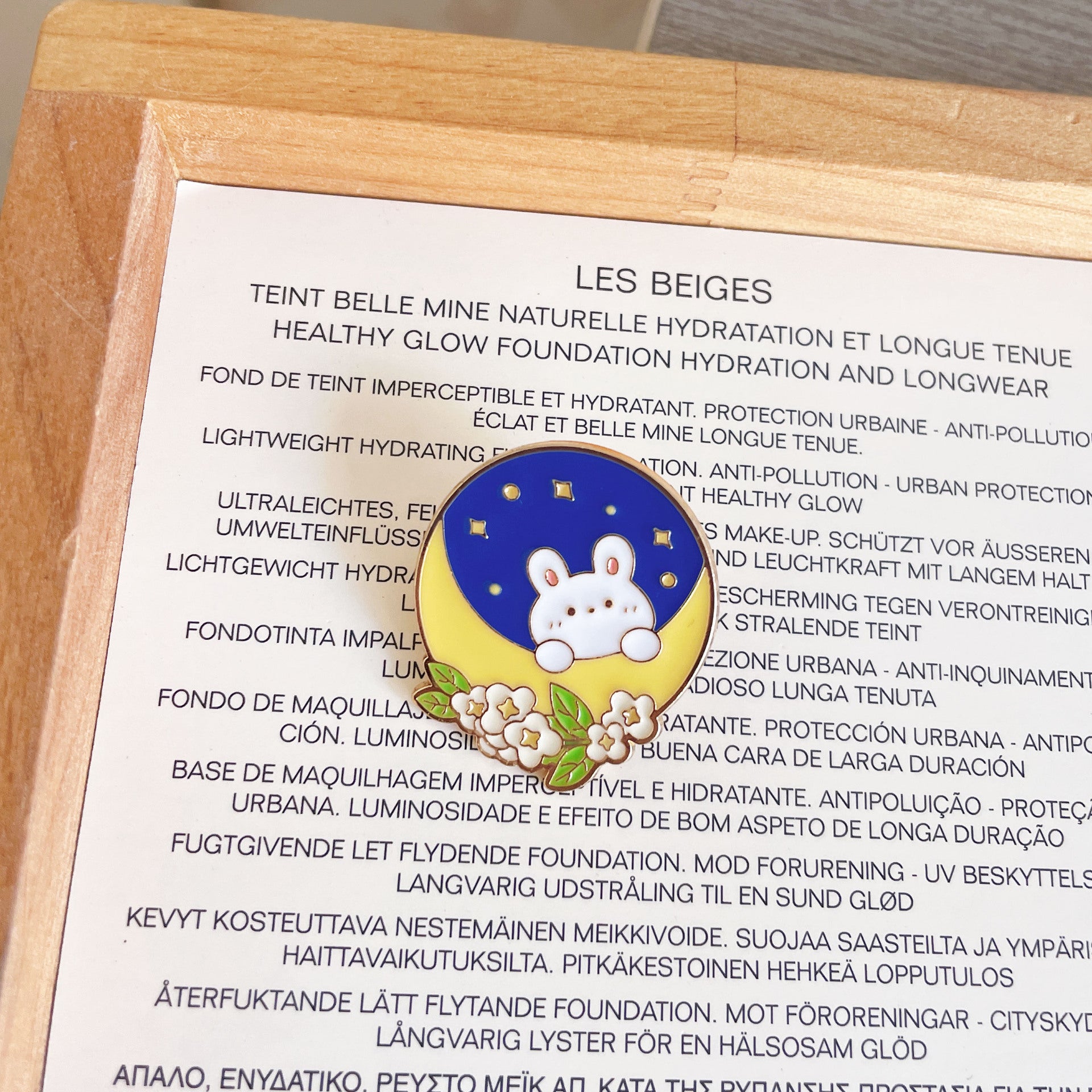 Wholesale  Mid-Autumn Festival commemorative metal   rabbit Brooch