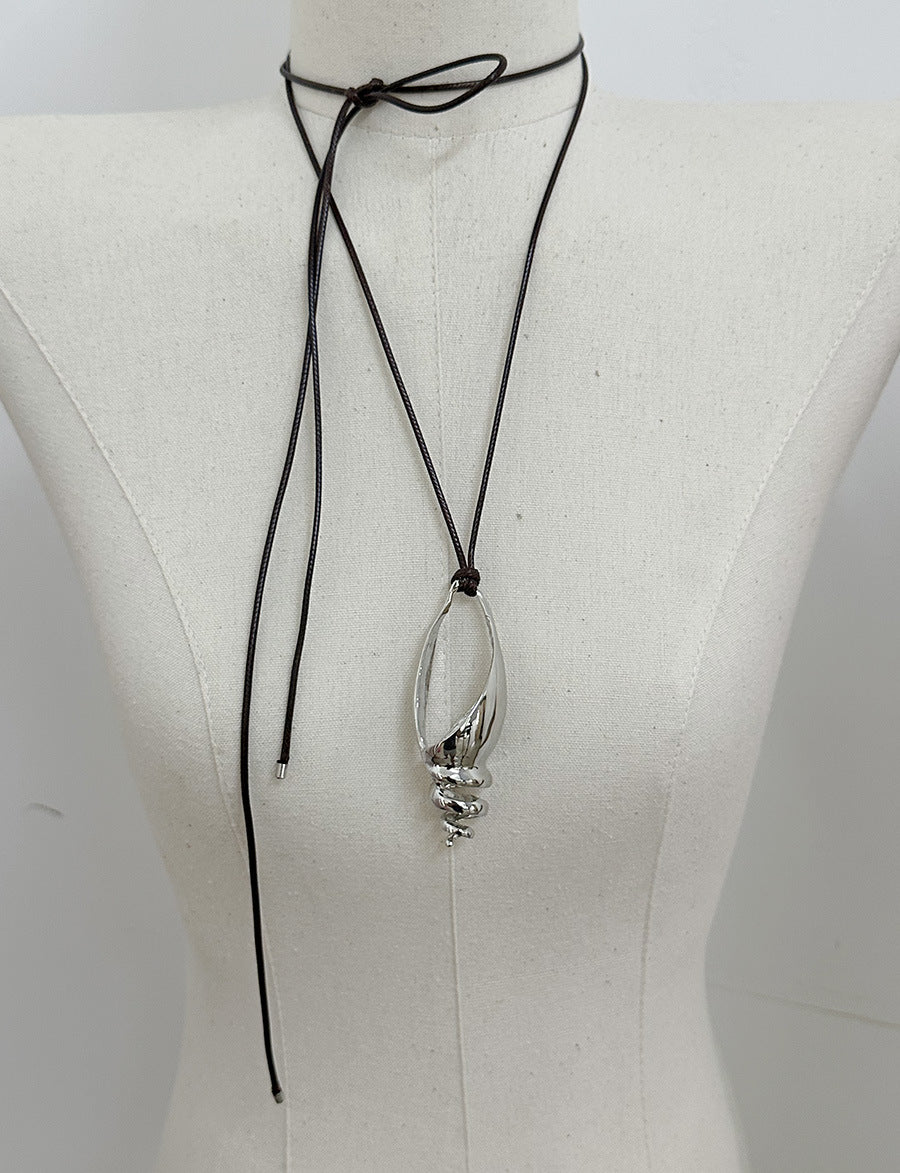 Wholesale  Light Luxury Metal Conch Pendant Leather Rope Lace Necklace